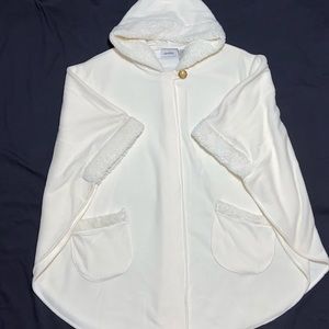 Le Mode Fleece & Sherpa Hooded Wrap-Poncho. One Size Fits Most. Cream Color.